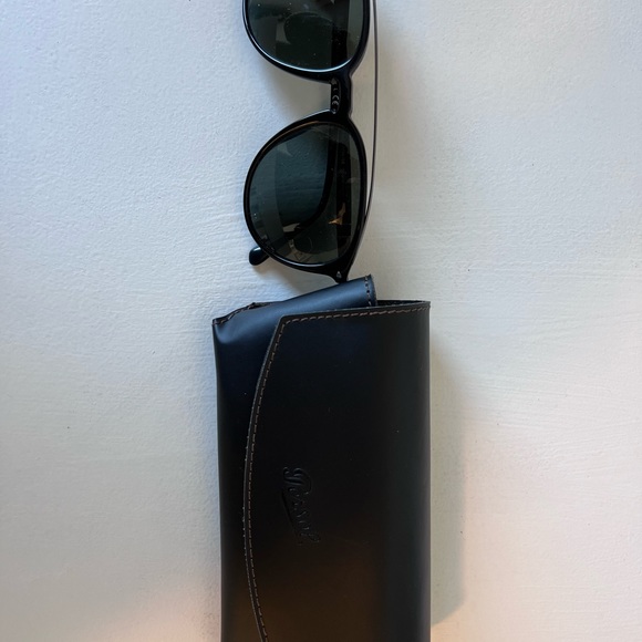 Persol Sunglasses - Picture 5 of 5